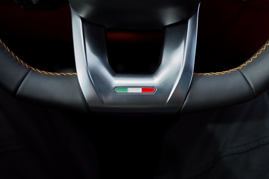 Used 2025 Lamborghini Urus SE image 60