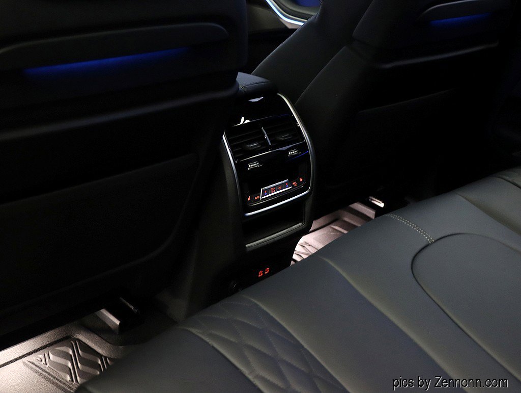 Used 2026 BMW X5 xDrive50e w/ Executive Package image 15