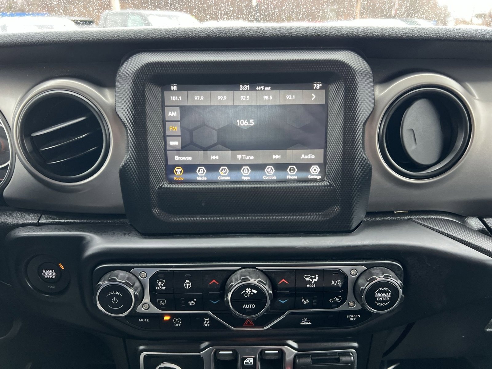 Used 2020 Jeep Gladiator Sport w/ Quick Order Package 24S image 17