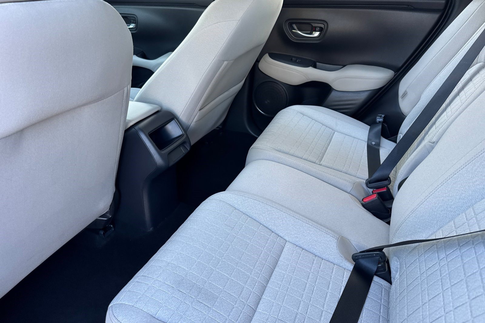Used 2024 Honda HR-V LX image 25