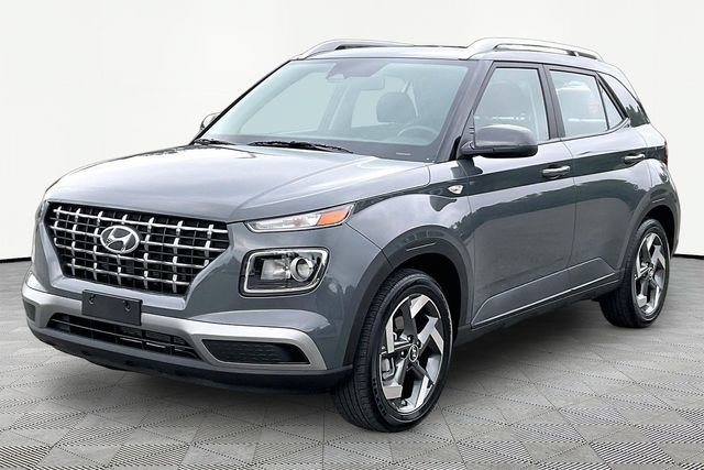 Used 2026 Hyundai Venue SEL FWD image 3