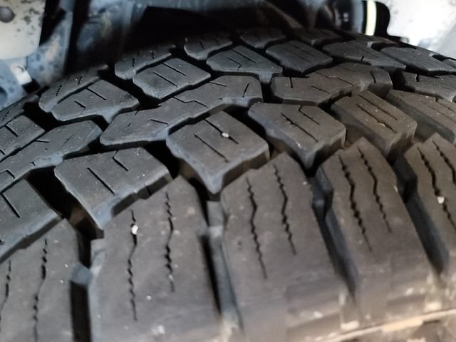 Used 2019 Ford Expedition XLT w/ Equipment Group 202A AWD/4WD image 16