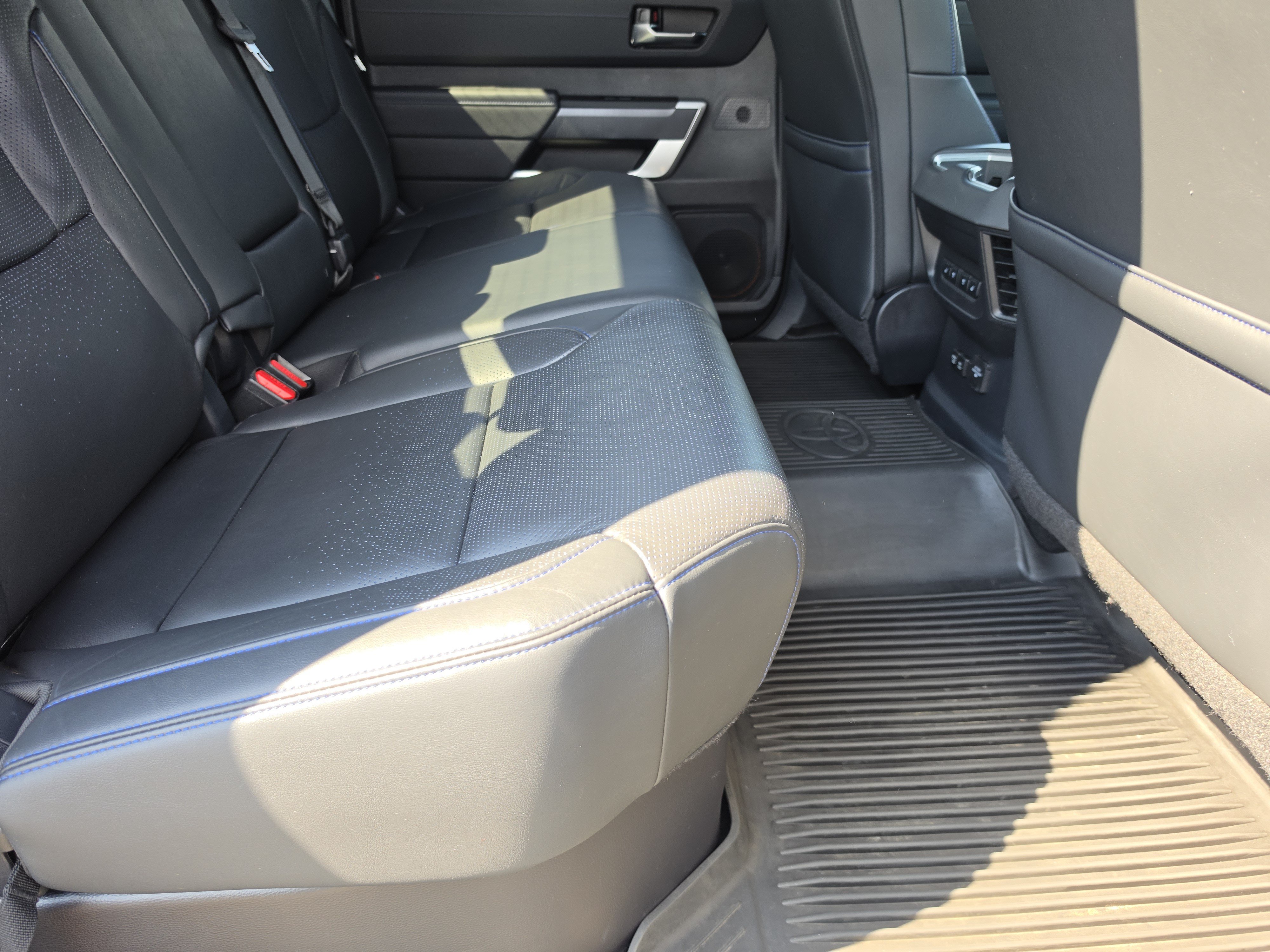 Used 2023 Toyota Tundra Platinum AWD/4WD image 11