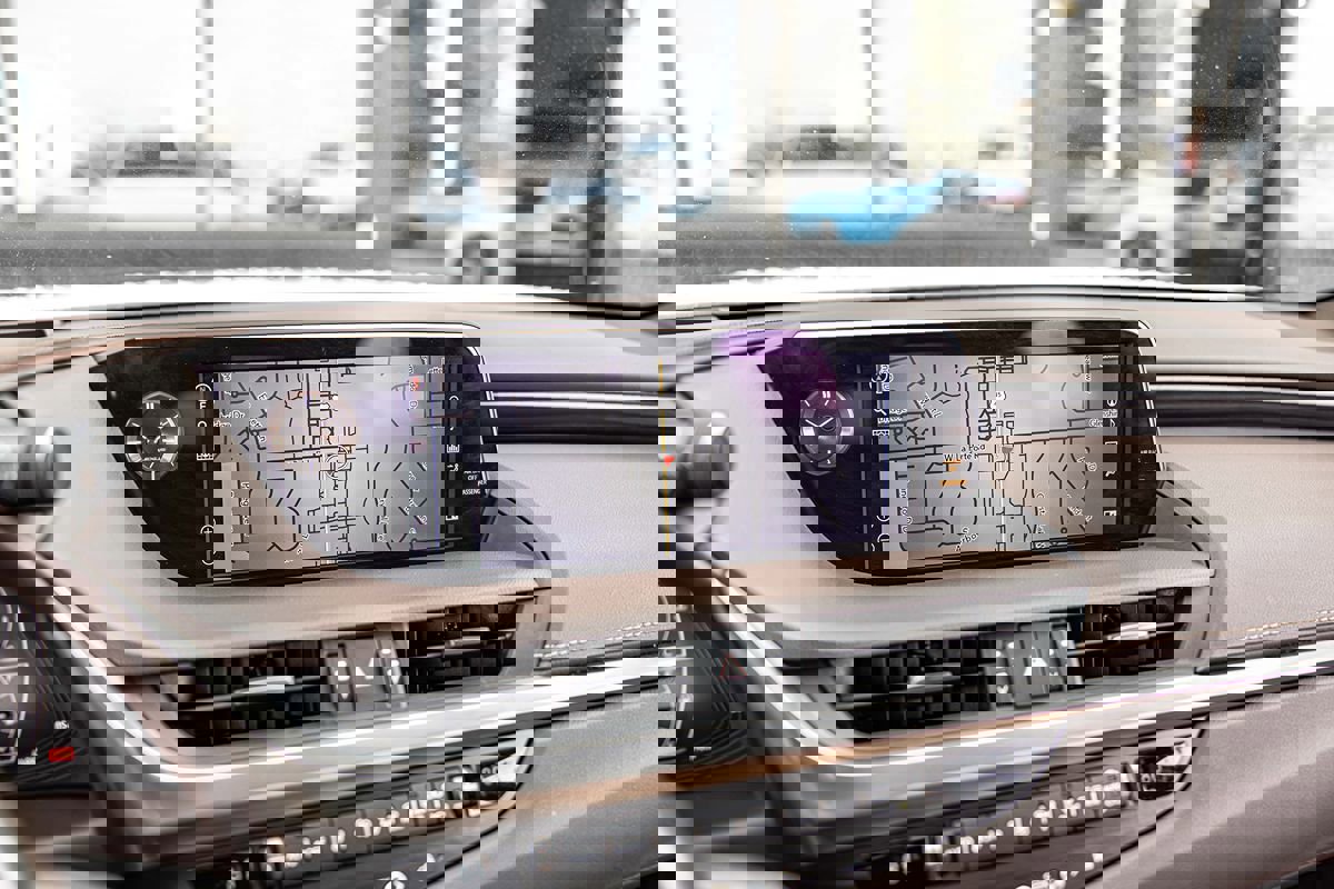 Used 2021 Lexus ES 250 w/ Accessory Package 2 image 27