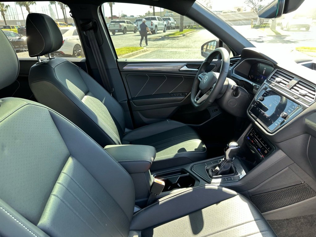 Used 2024 Volkswagen Tiguan SE R-Line w/ MDO Package, Three-Row image 24