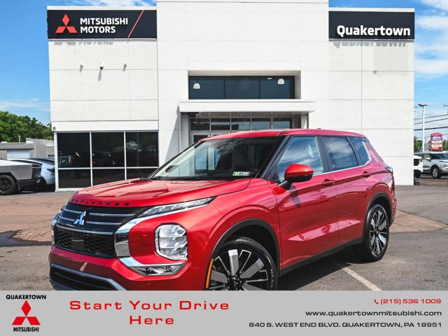 New 2025 Mitsubishi Outlander SE AWD/4WD image 1