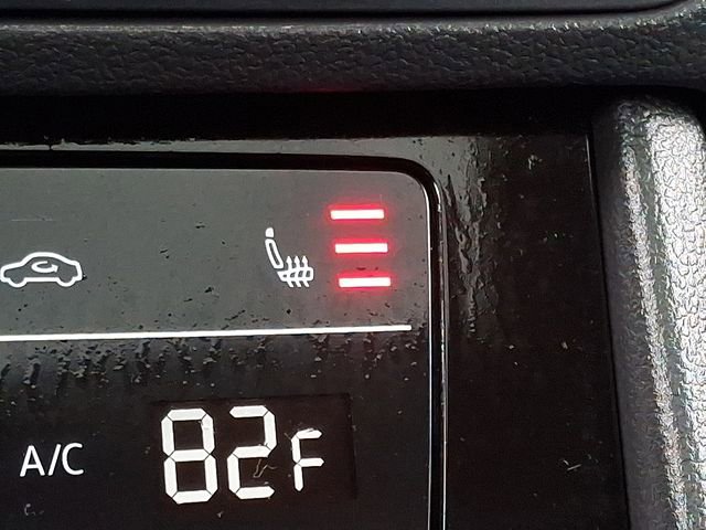 Used 2025 Volkswagen Jetta SE image 27