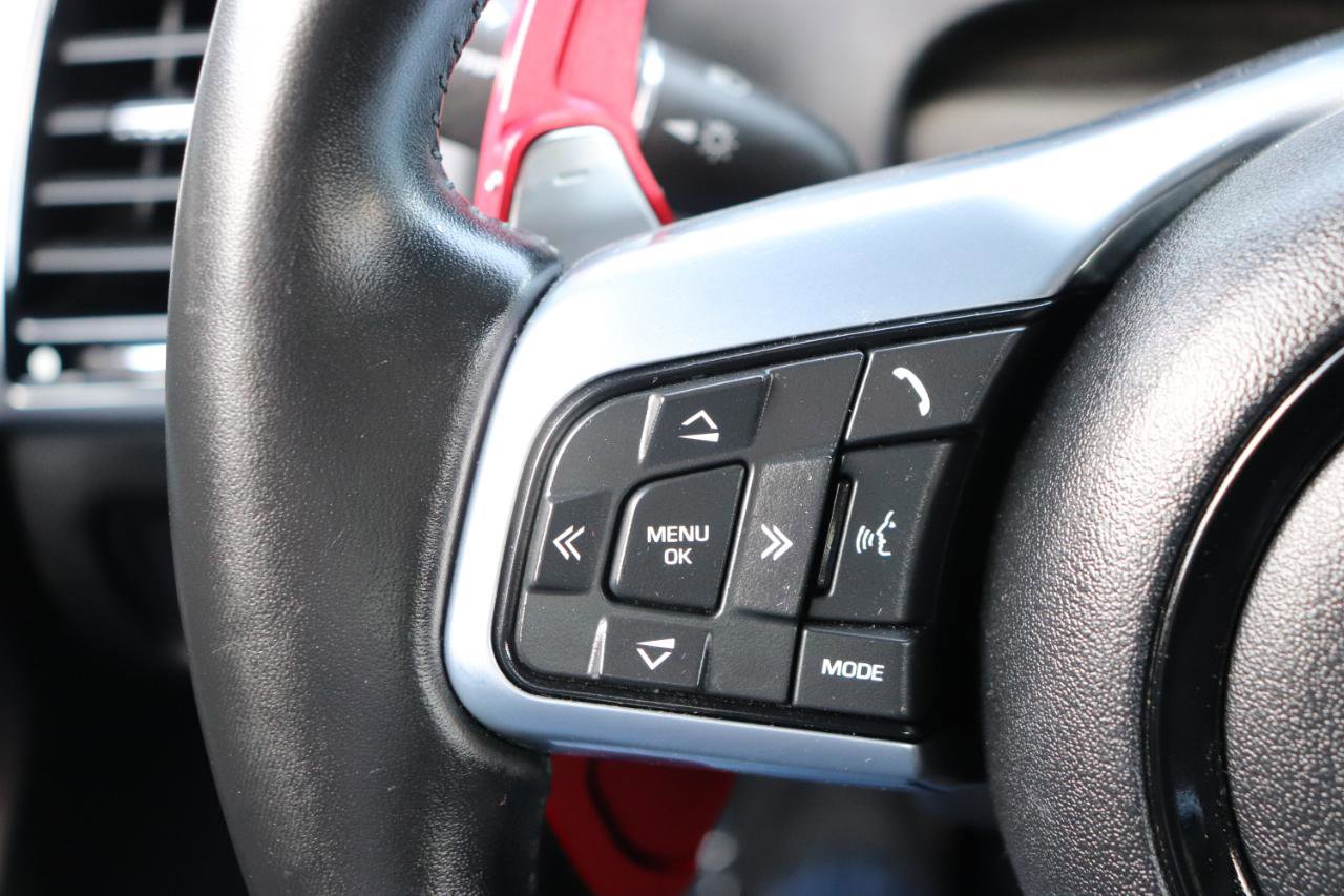 Used 2020 Jaguar F-TYPE Checkered Flag image 22