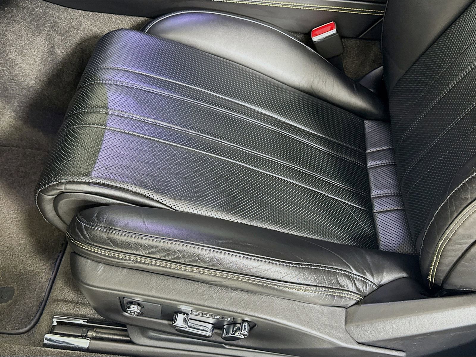 Used 2020 Bentley Continental GT image 19