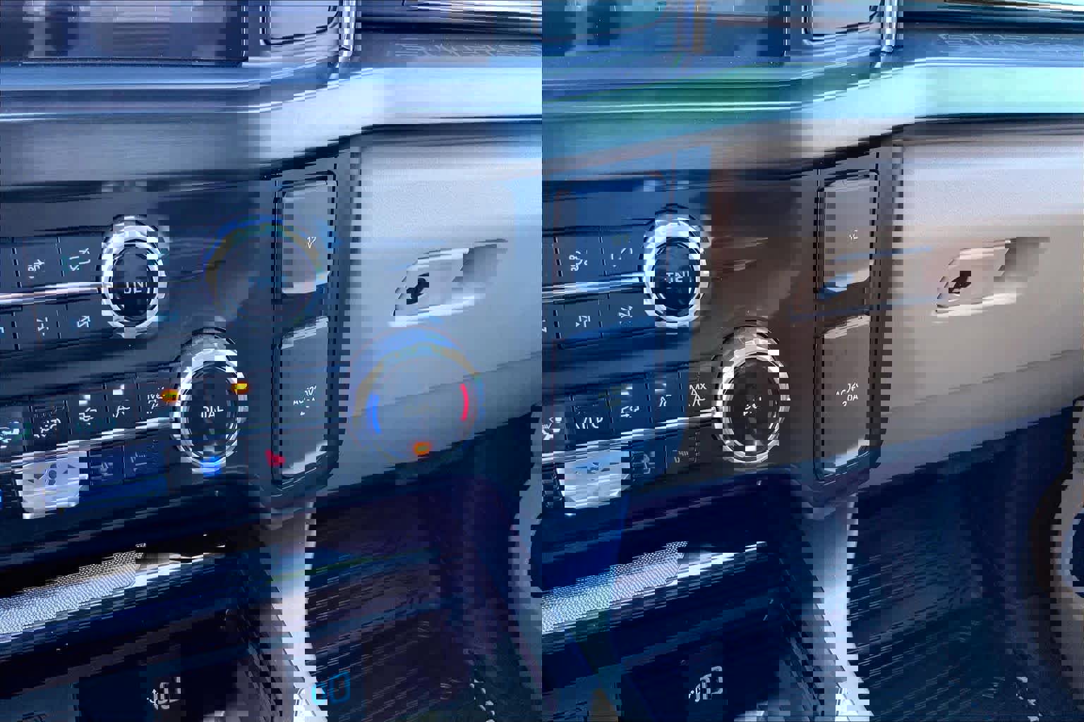 Used 2023 Ford F250 Lariat w/ Lariat Ultimate Package image 36