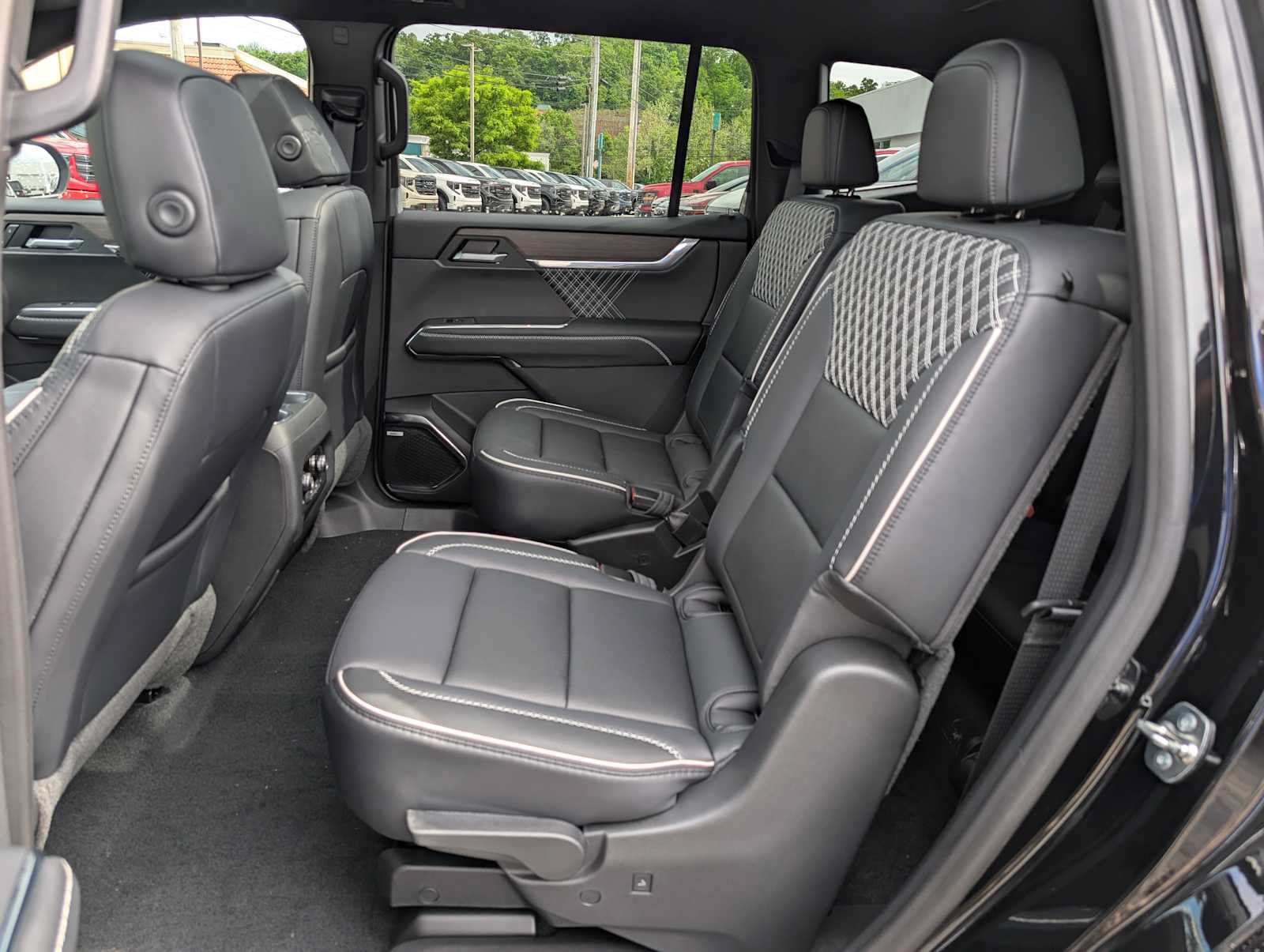 New 2026 GMC Acadia Denali w/ Super Cruise Package AWD/4WD image 19