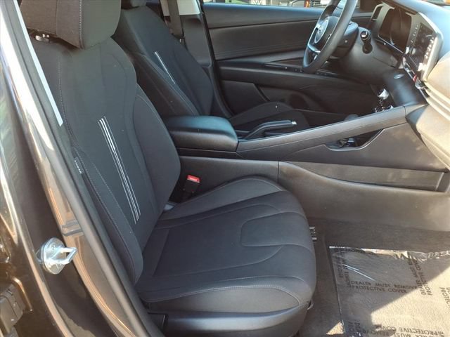 Used 2021 Hyundai Elantra SEL FWD image 22