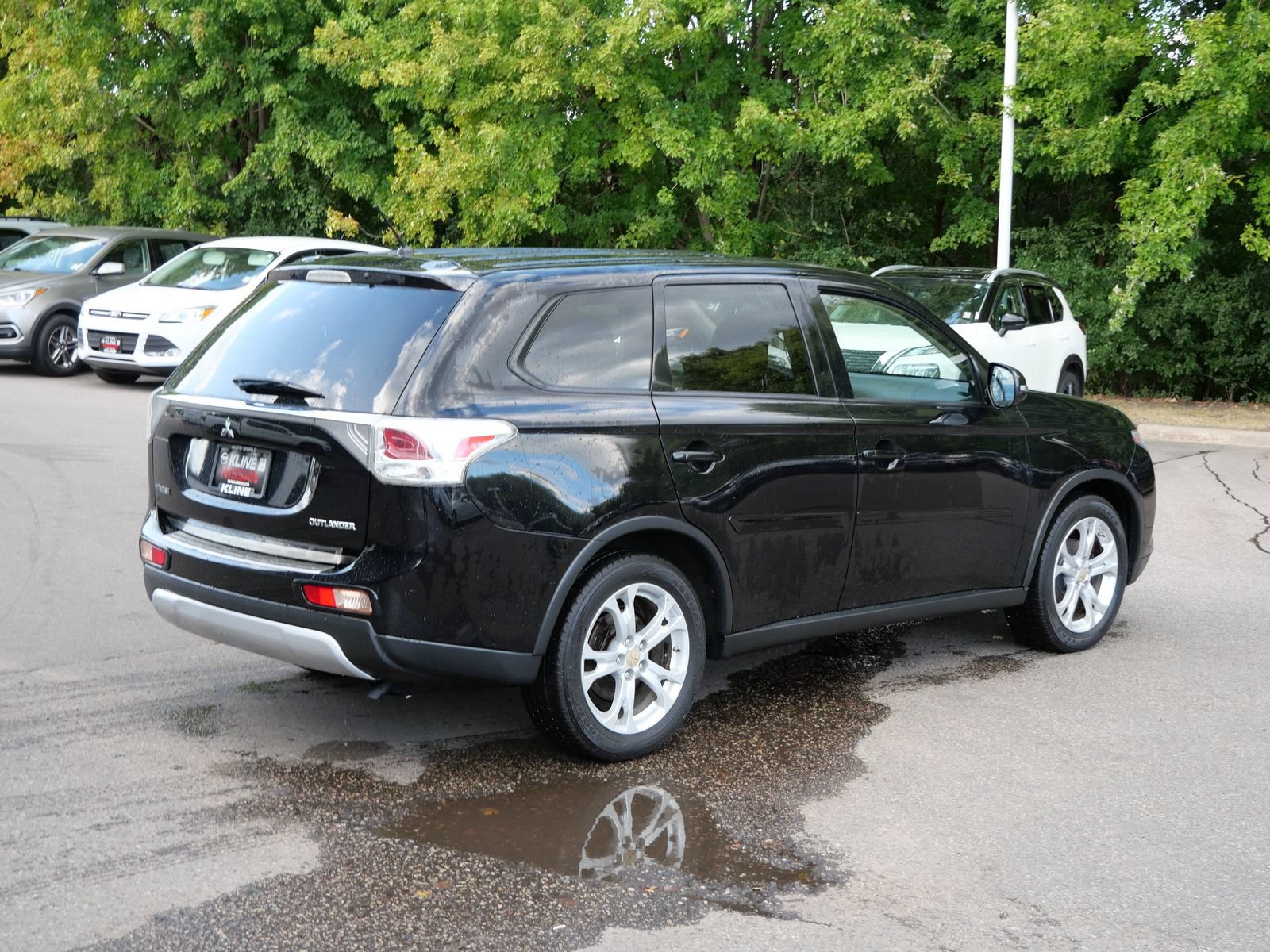 Used 2015 Mitsubishi Outlander SE AWD/4WD image 3
