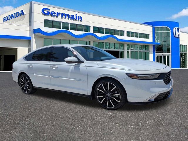 Certified 2023 Honda Accord Touring image 3
