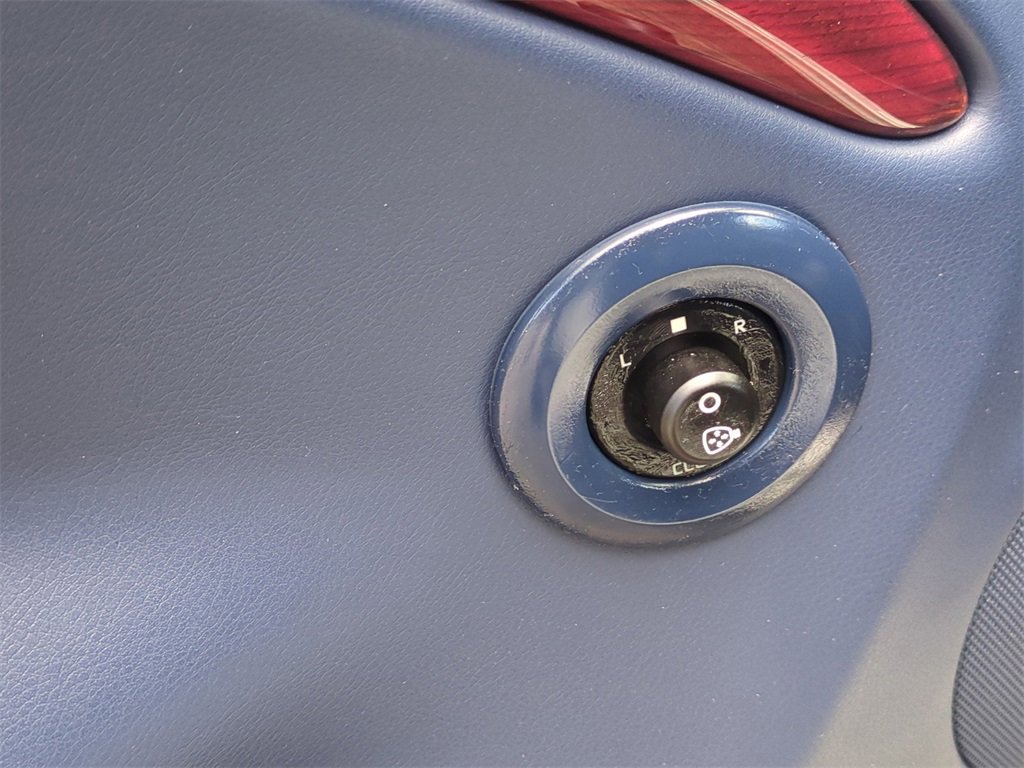 Used 2017 Maserati GranTurismo Convertible image 11