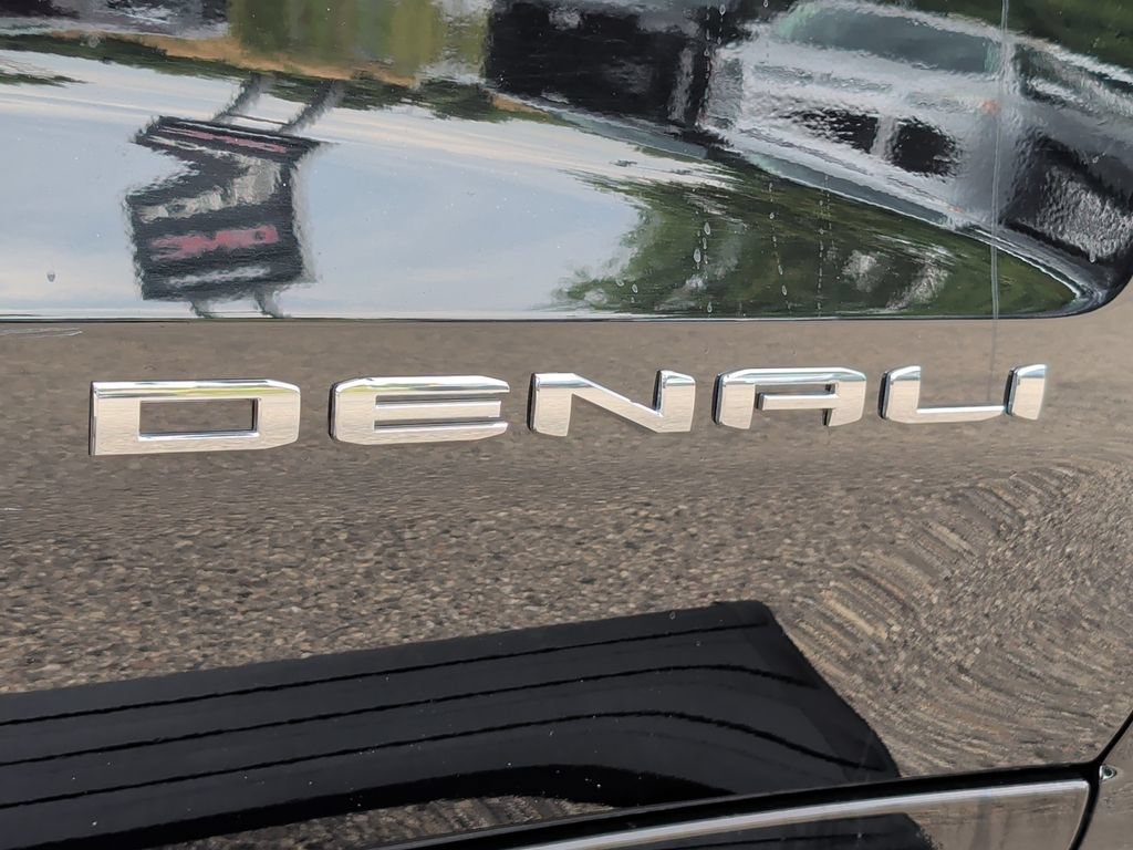 Used 2024 GMC Sierra 1500 Denali w/ Technology Package AWD/4WD image 42