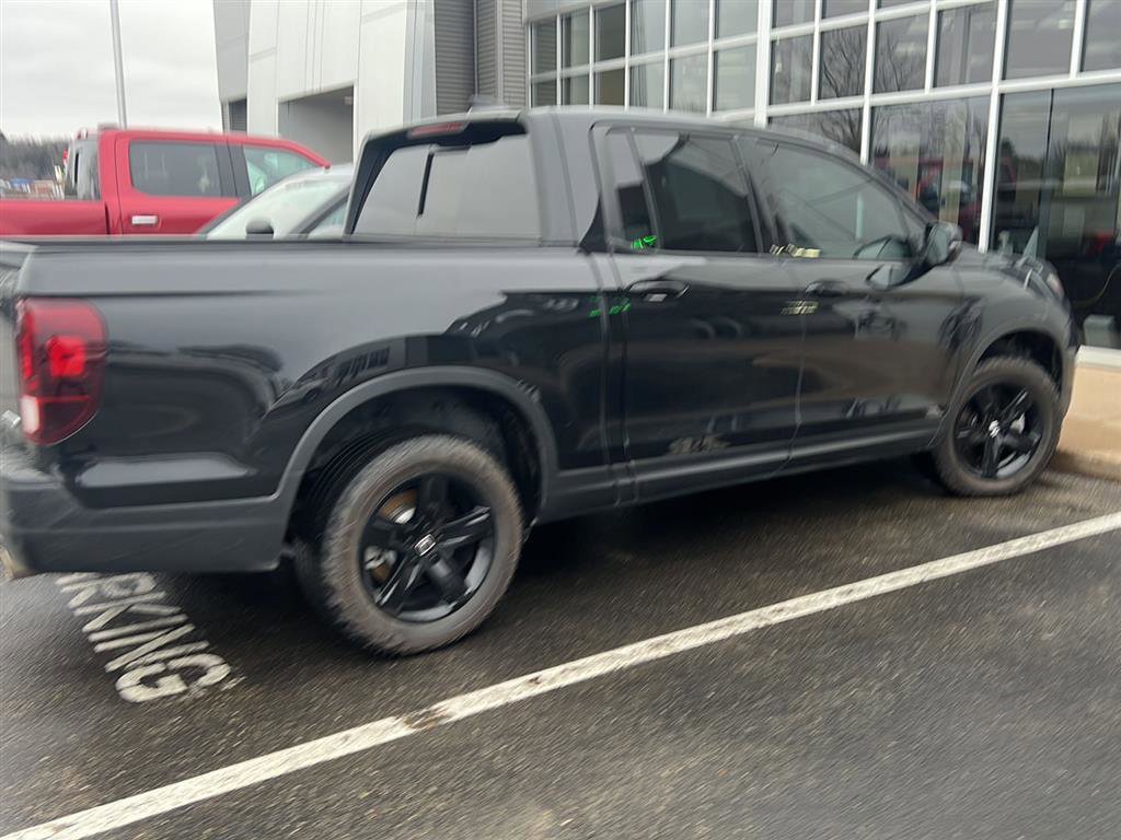 Used 2023 Honda Ridgeline Black Edition image 4