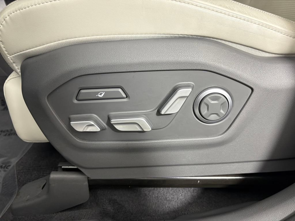 Used 2024 Hyundai Santa Fe Calligraphy image 15