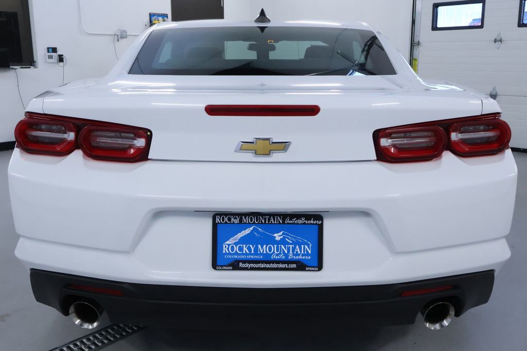 Used 2023 Chevrolet Camaro LT image 6