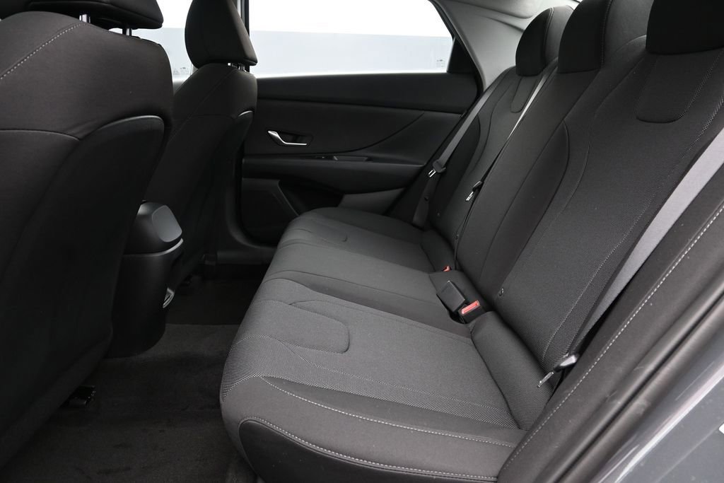 New 2026 Hyundai Elantra SE FWD image 11