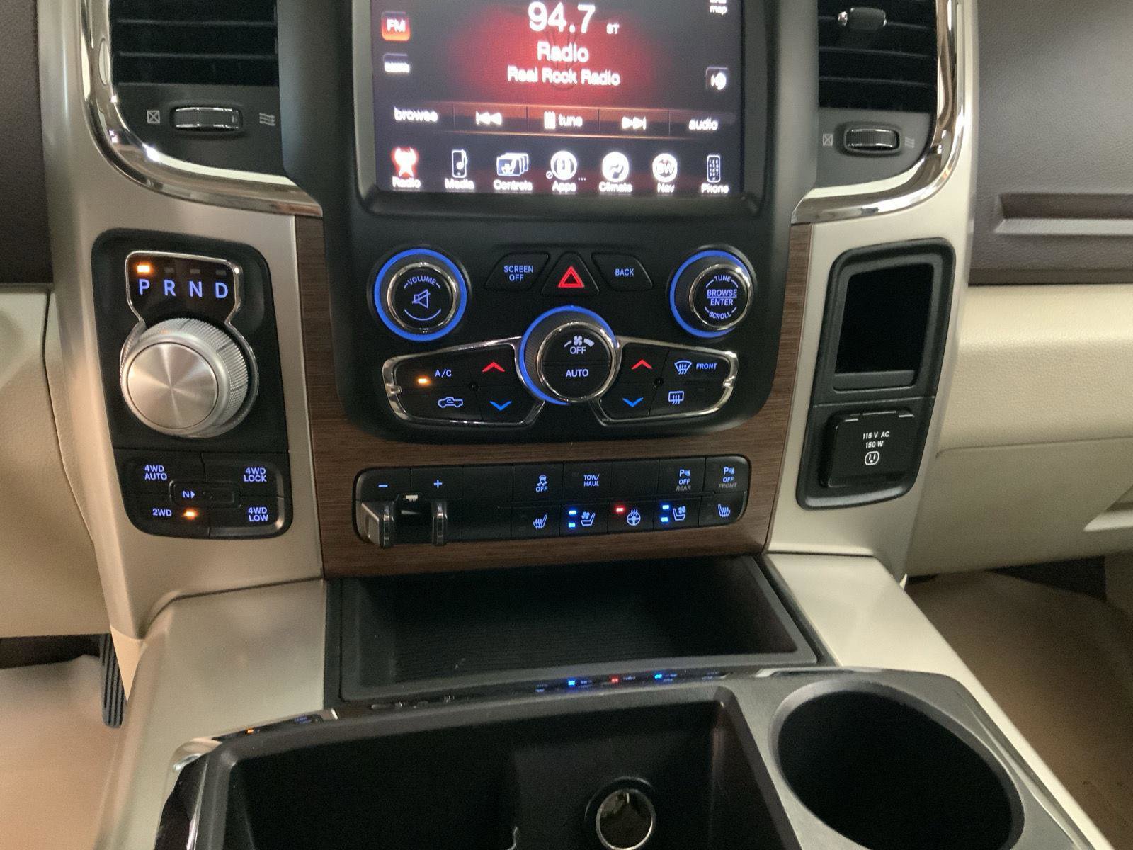 Used 2015 RAM 1500 Laramie w/ Convenience Group AWD/4WD image 26