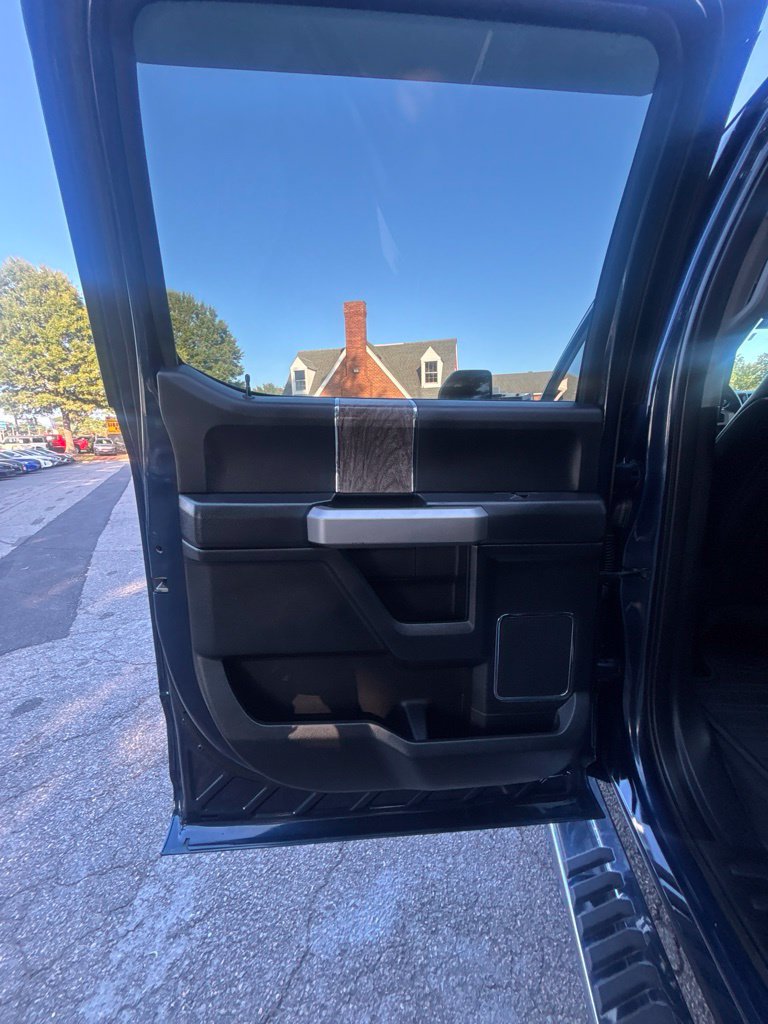 Used 2019 Ford F250 Lariat w/ Lariat Ultimate Package AWD/4WD image 32