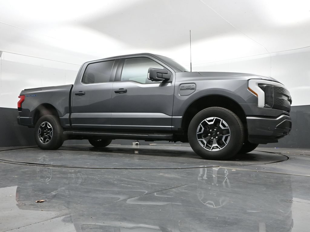Used 2023 Ford F150 Lightning XLT AWD/4WD image 38