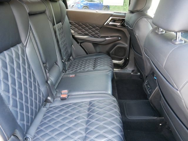 Used 2024 Mitsubishi Outlander SEL AWD/4WD image 8