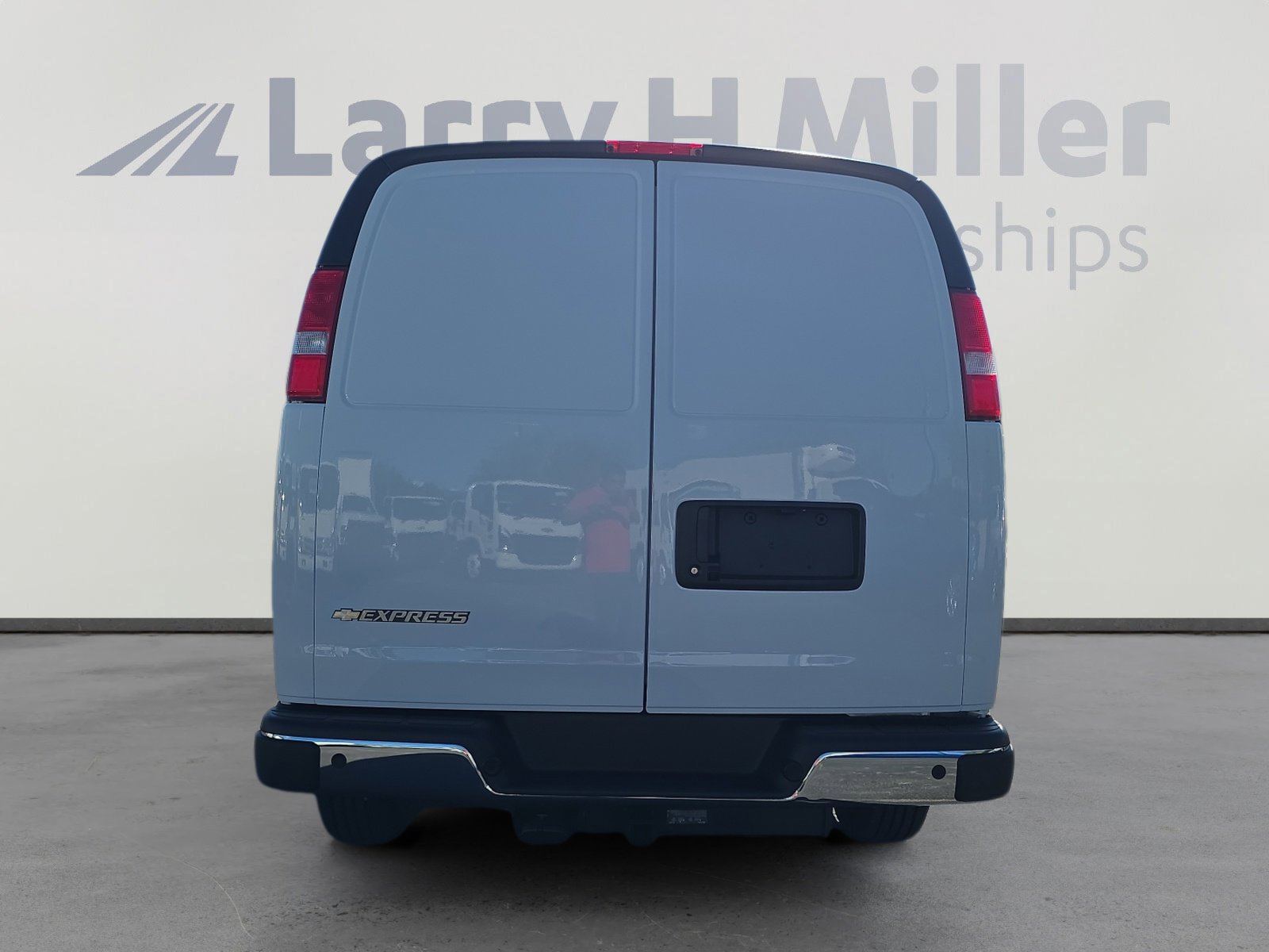 New 2025 Chevrolet Express 2500 Extended w/ Driver Convenience Package image 4