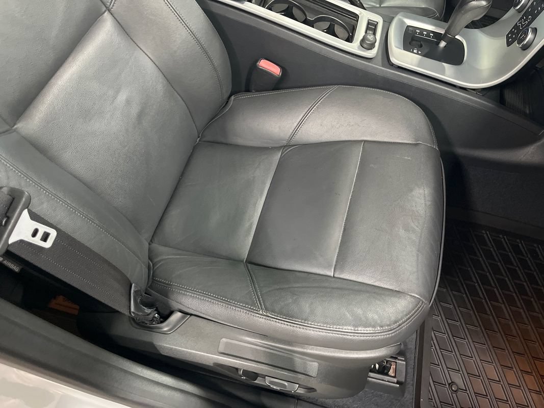 Used 2011 Volvo V50 T5 w/ Preferred Pkg FWD image 56
