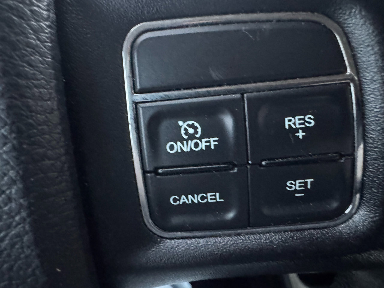 Used 2013 Dodge Journey SXT w/ Flexible Seating Group image 19