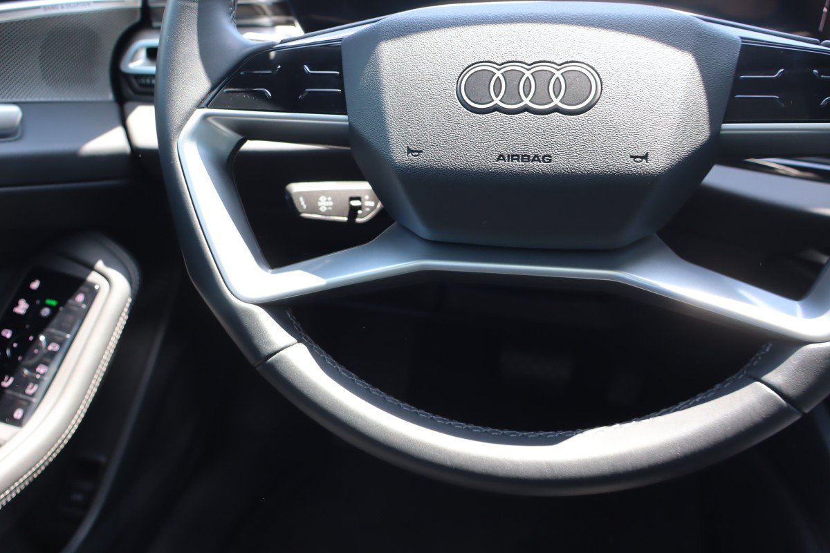 Used 2025 Audi A5 2.0T Premium Plus w/ Premium Plus AWD/4WD image 15