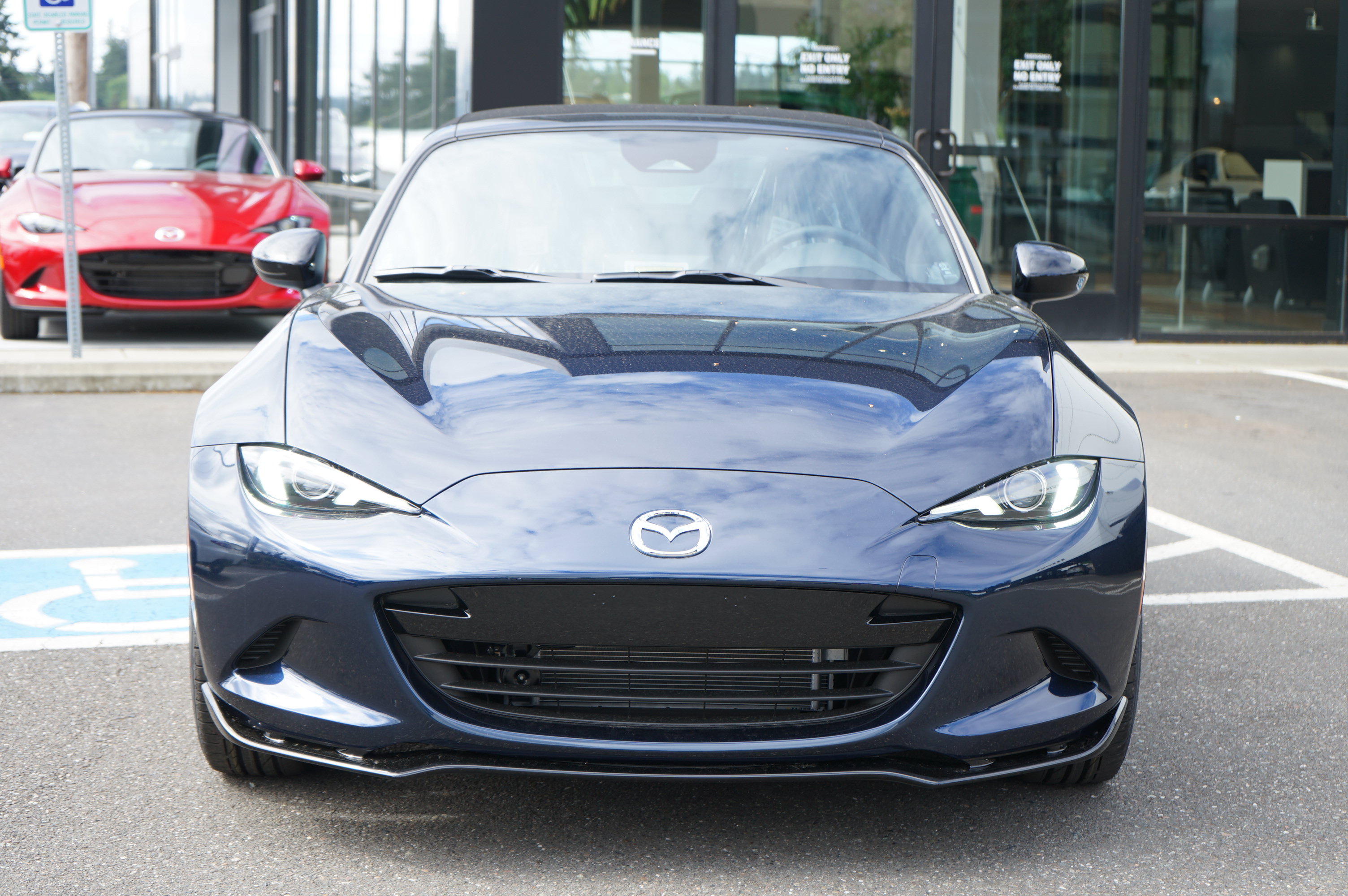 New 2026 MAZDA MX-5 Miata Club w/ Appearance Package RWD image 10