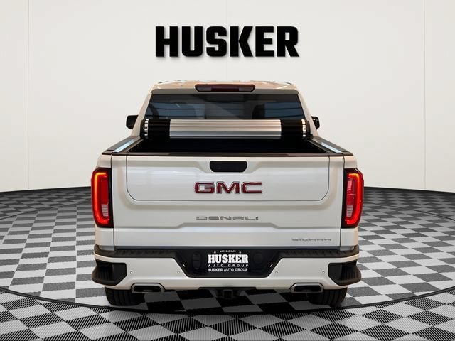 Certified 2022 GMC Sierra 1500 Denali w/ Denali Premium Package AWD/4WD image 8