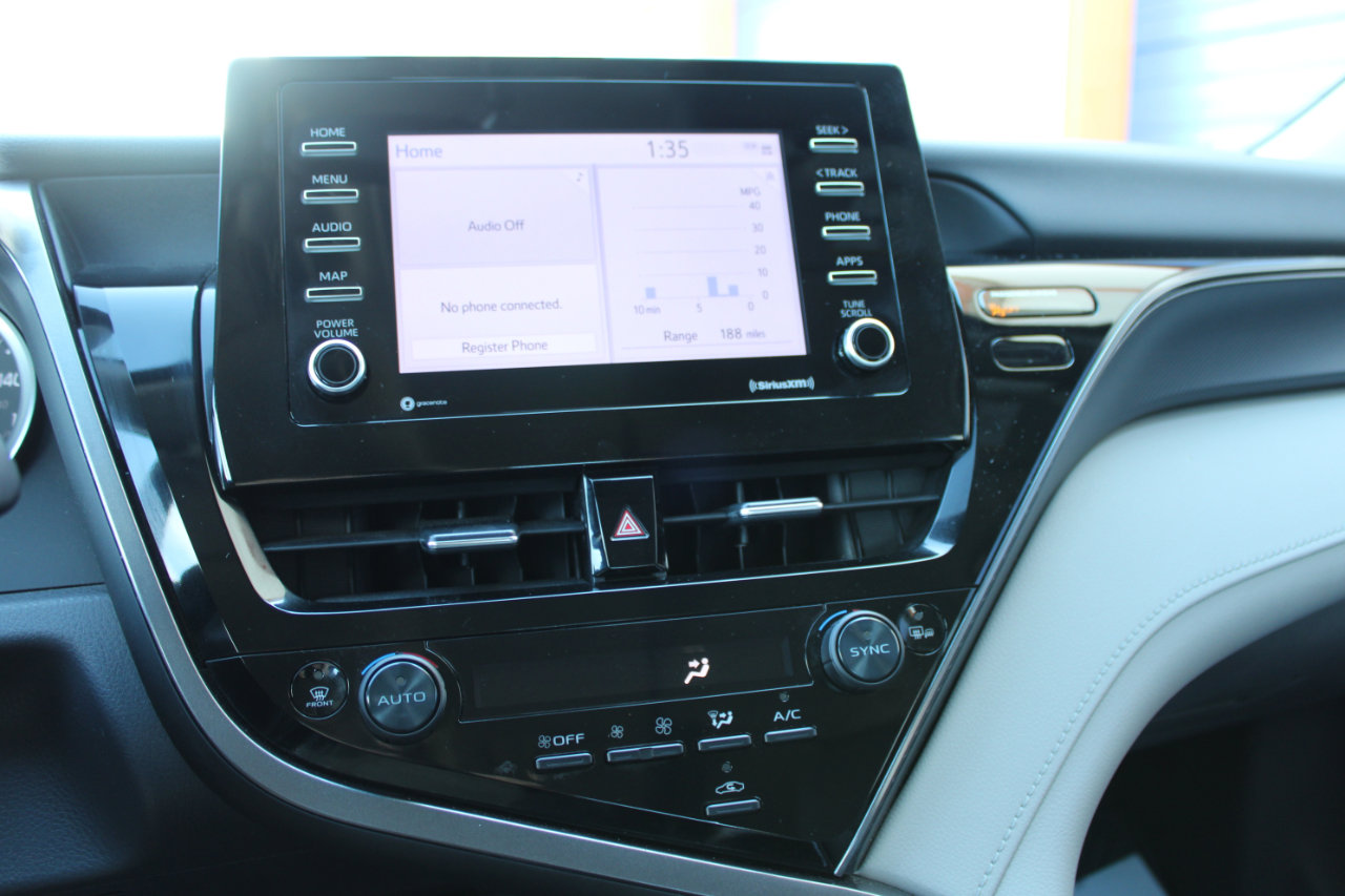 Used 2023 Toyota Camry LE image 28