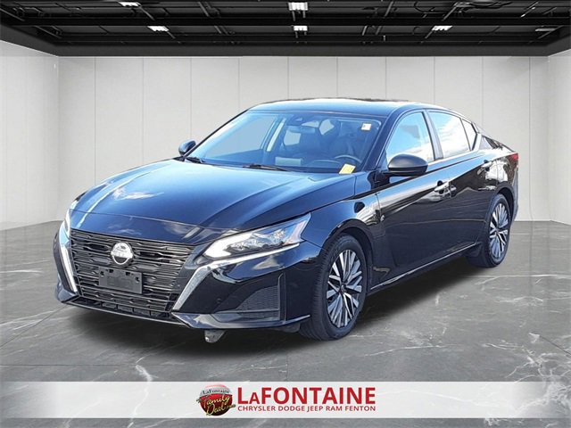 Used 2024 Nissan Altima 2.5 SV