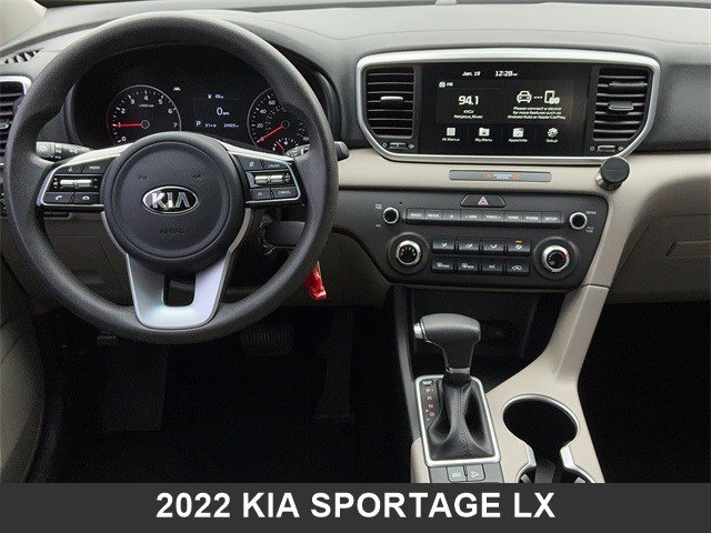 Used 2022 Kia Sportage LX image 11