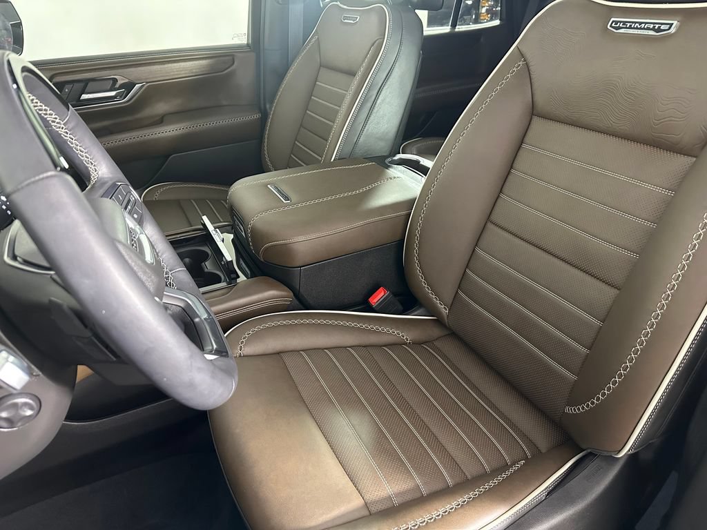 Used 2025 GMC Yukon Denali Ultimate AWD/4WD image 27