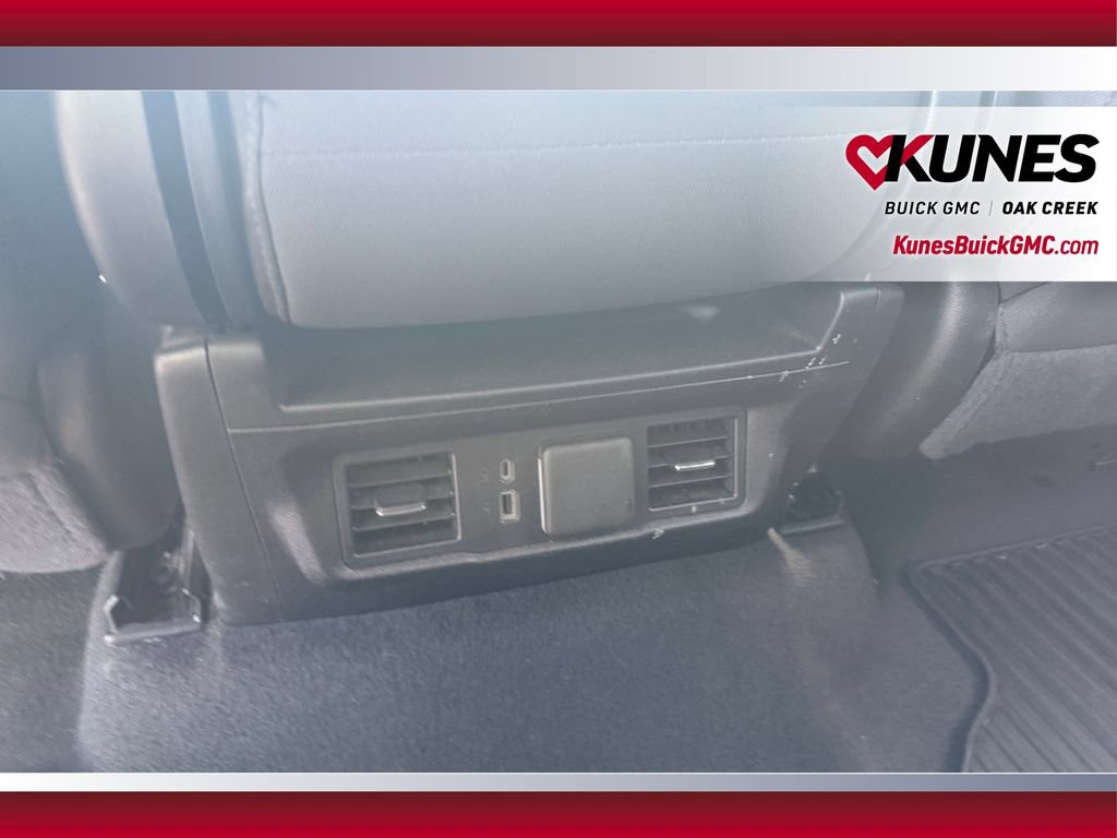 Used 2025 Chevrolet Silverado 1500 LT AWD/4WD image 35