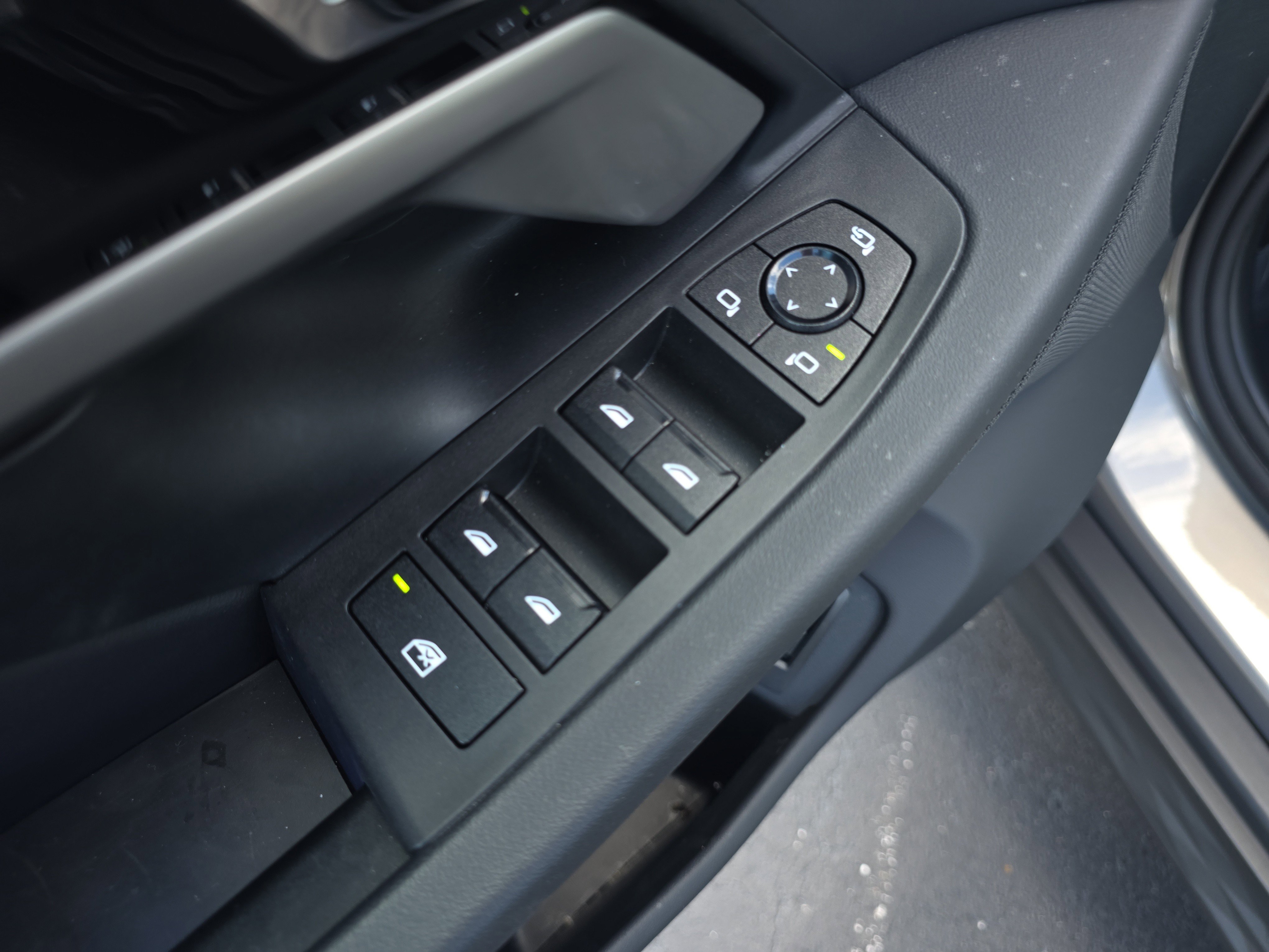 Used 2025 BMW 530i image 18