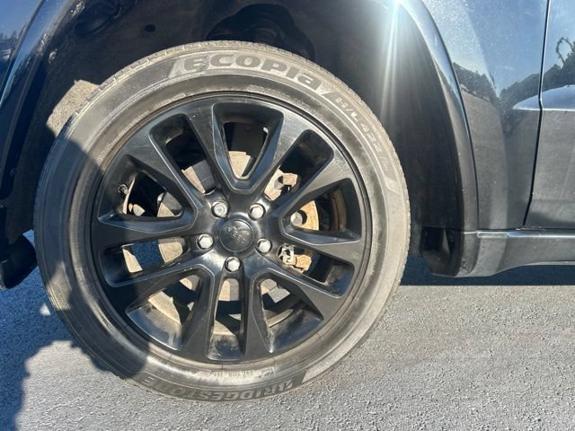 Used 2020 Jeep Grand Cherokee Altitude AWD/4WD image 9