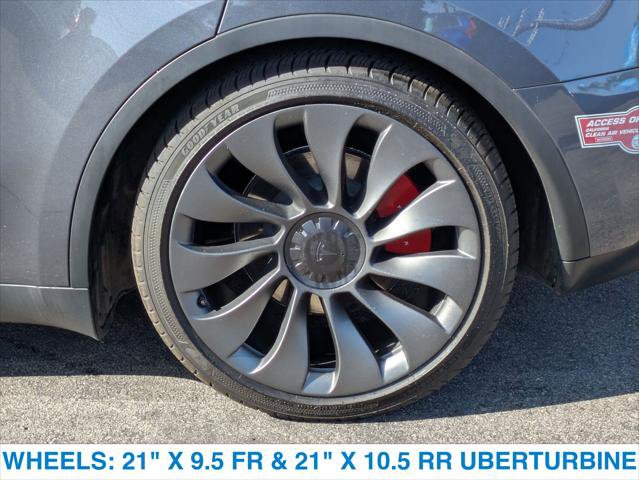 Used 2023 Tesla Model Y Performance image 11