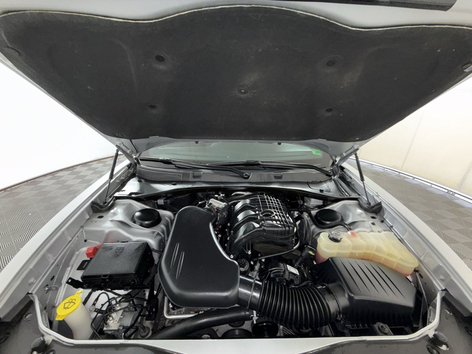 Used 2023 Dodge Charger SXT w/ Blacktop Package RWD image 27