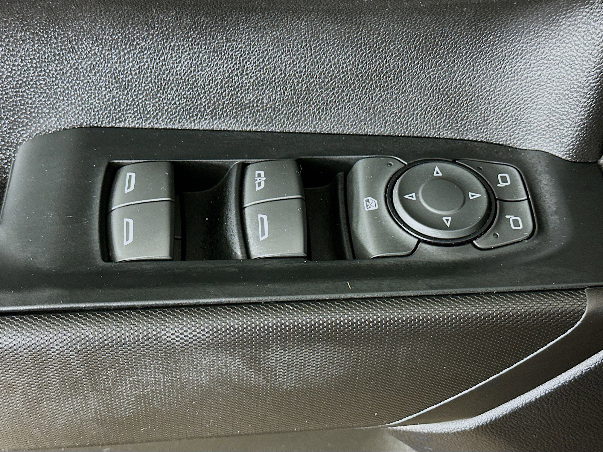 Used 2022 Chevrolet Silverado 1500 Custom image 15