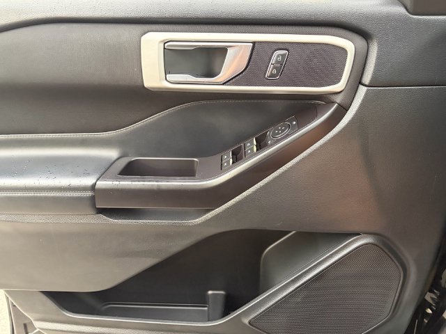 Used 2020 Ford Explorer XLT RWD image 32