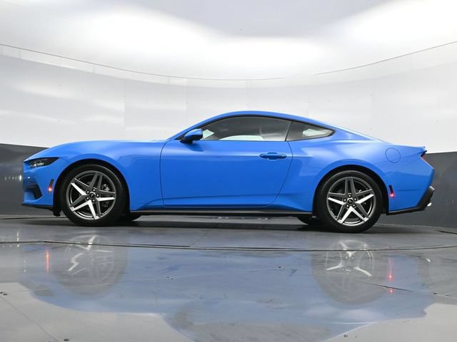 Used 2025 Ford Mustang Premium RWD image 38