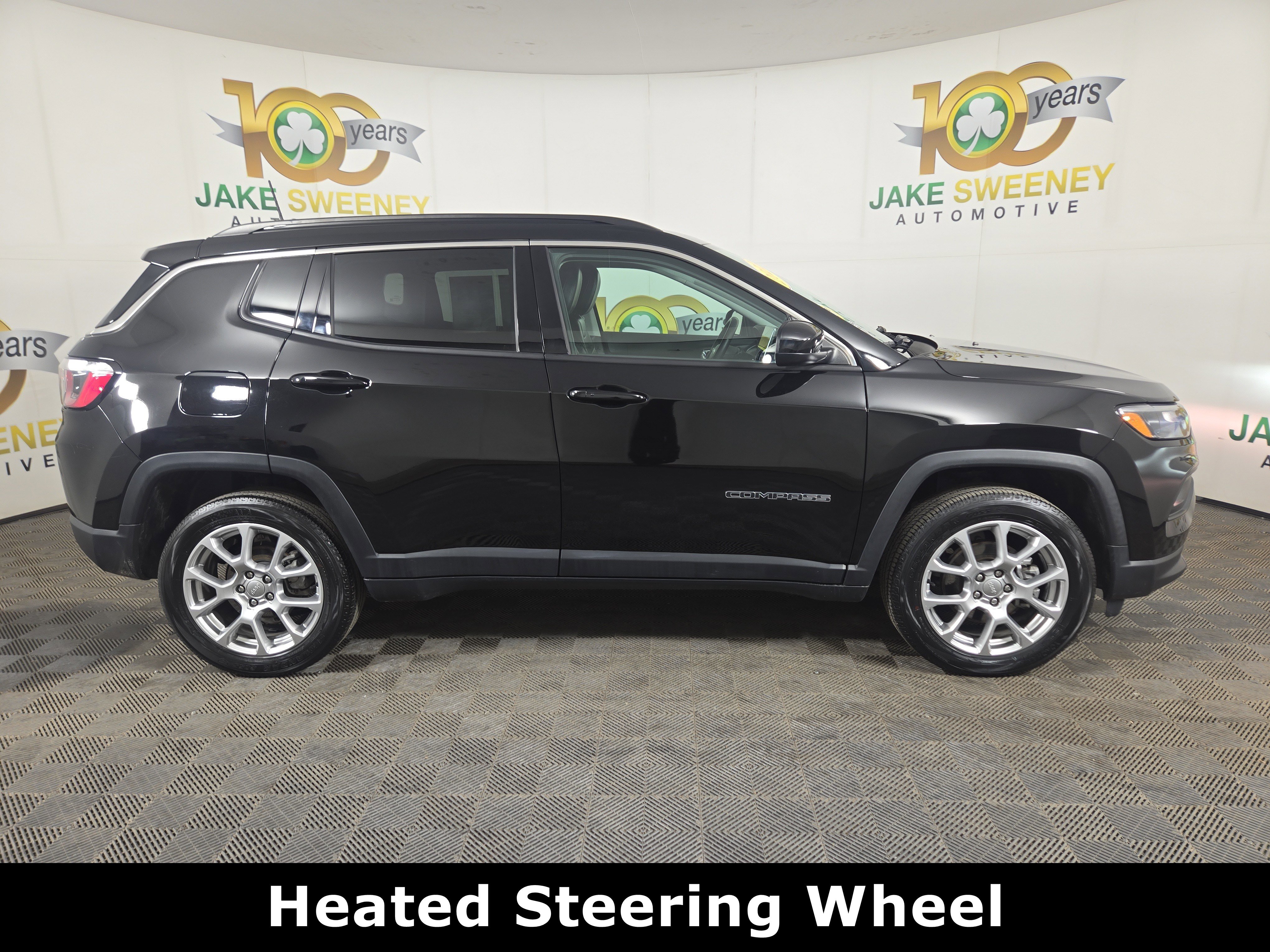 Used 2022 Jeep Compass Latitude image 11