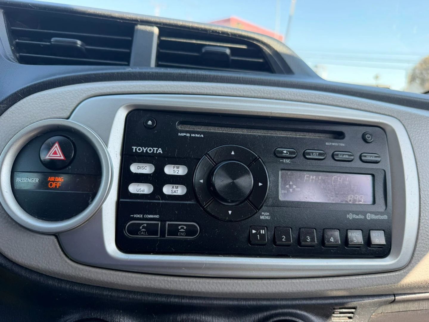 Used 2013 Toyota Yaris L FWD image 20