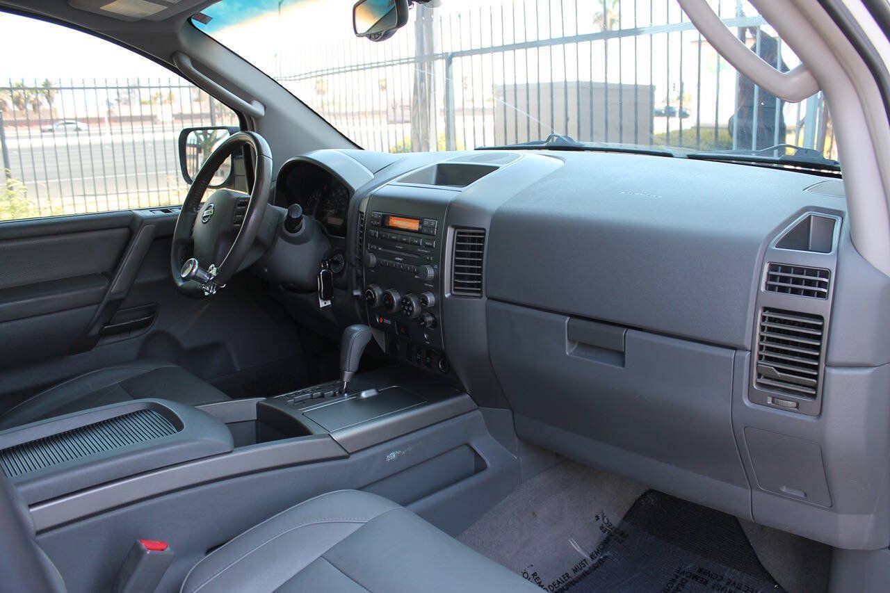 Used 2005 Nissan Armada SE w/ (S01) Journey Pkg (SE) AWD/4WD image 39