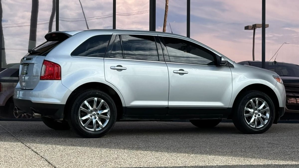 Used 2013 Ford Edge Limited FWD image 13